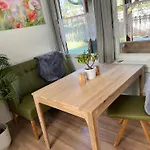 Ferienhaus Erfurt-Gemuetlich-Sonnig-Kueche-Bad-Garten-Parken-Pool-Sauna-Wlan-Carogruen
