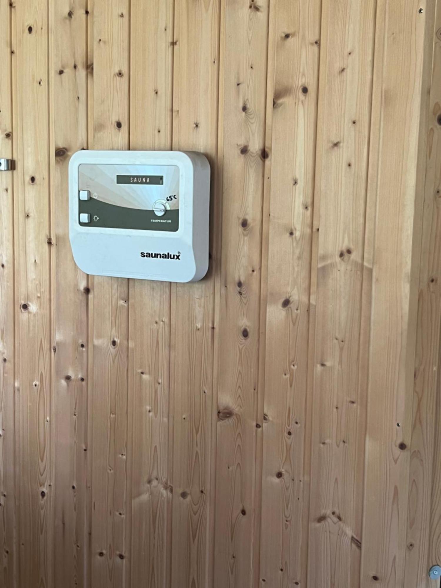 Apartment Erfurt-gemuetlich-sonnig-kueche-bad-garten-parken-pool-sauna-wlan-carogruen Erfurt