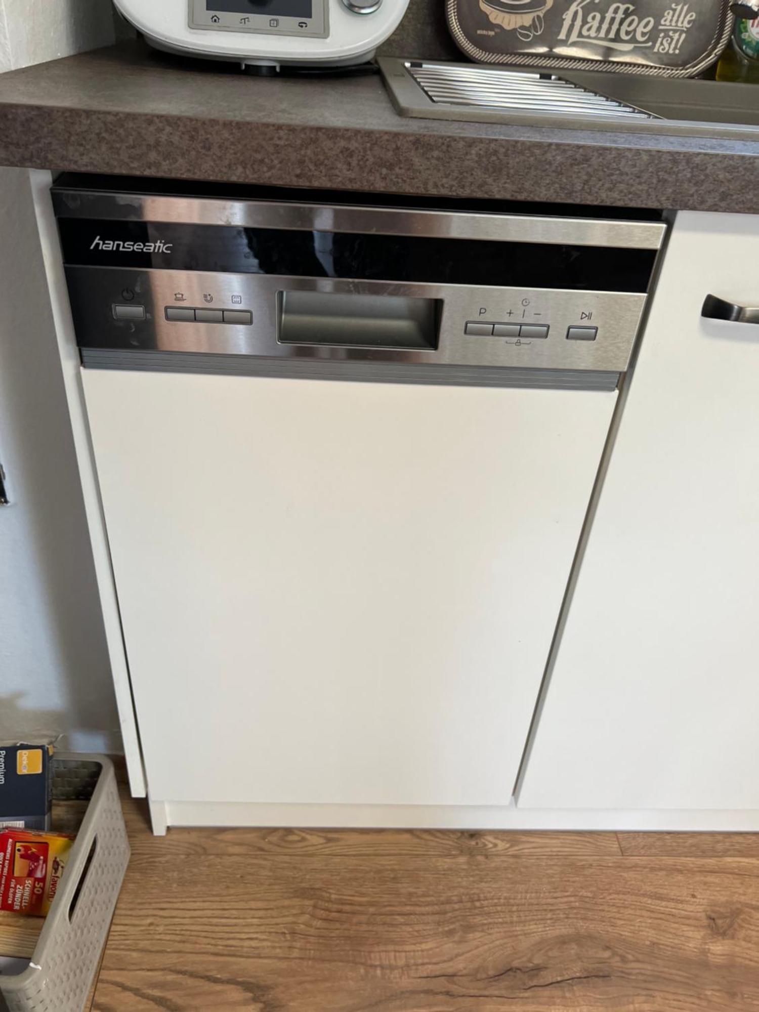 Apartment Erfurt-gemuetlich-sonnig-kueche-bad-garten-parken-pool-sauna-wlan-carogruen *