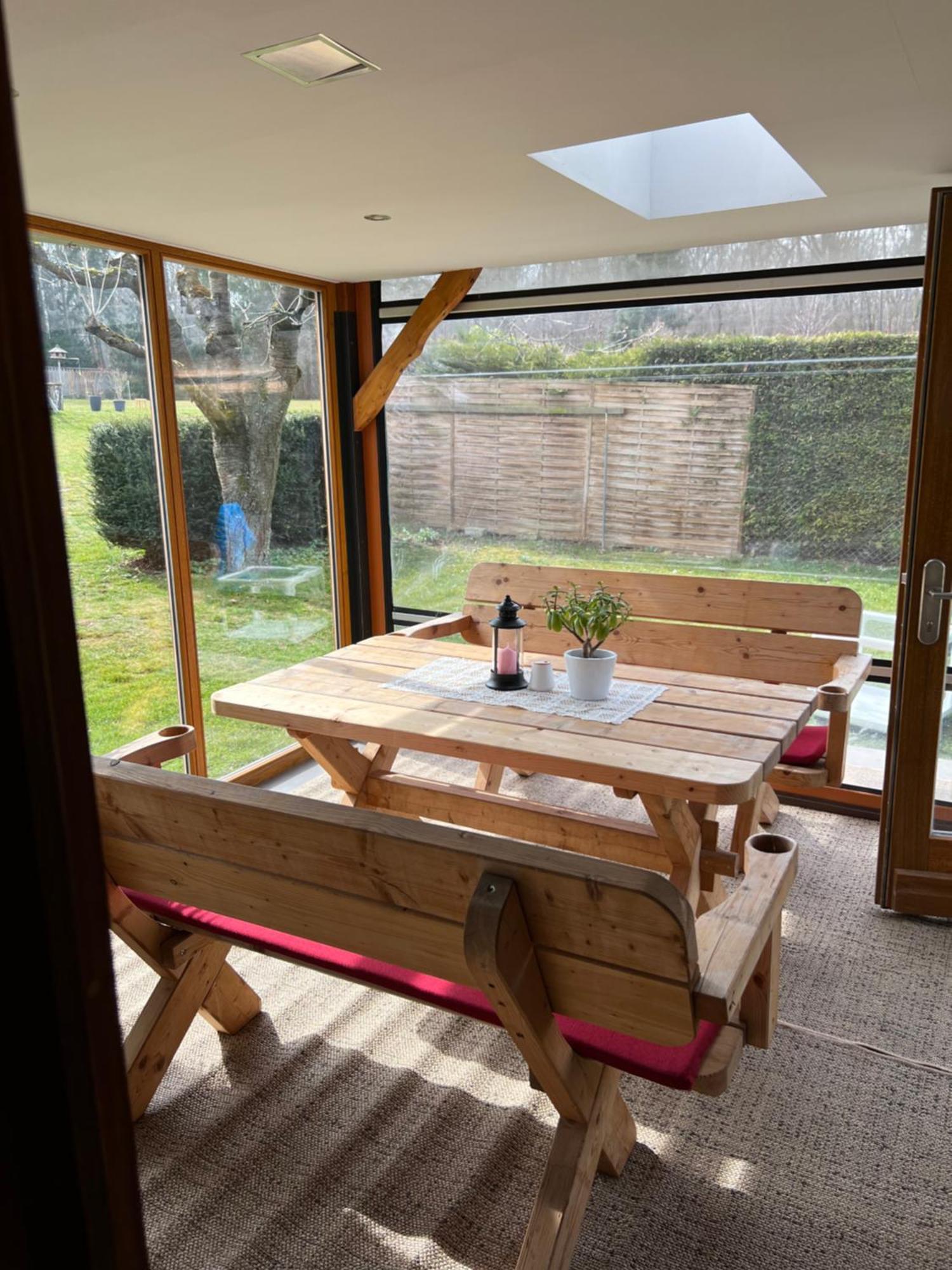 Erfurt-gemuetlich-sonnig-kueche-bad-garten-parken-pool-sauna-wlan-carogruen Apartment