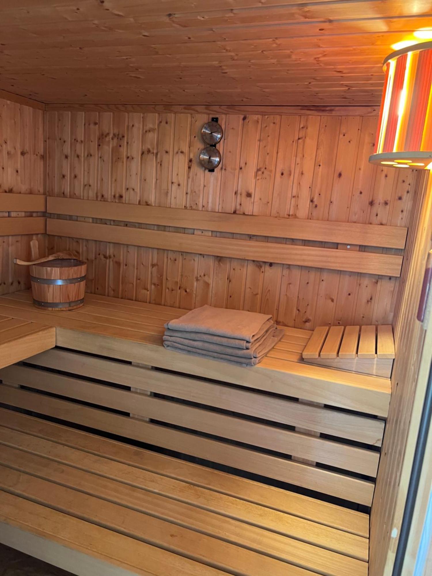 Erfurt-gemuetlich-sonnig-kueche-bad-garten-parken-pool-sauna-wlan-carogruen Erfurt